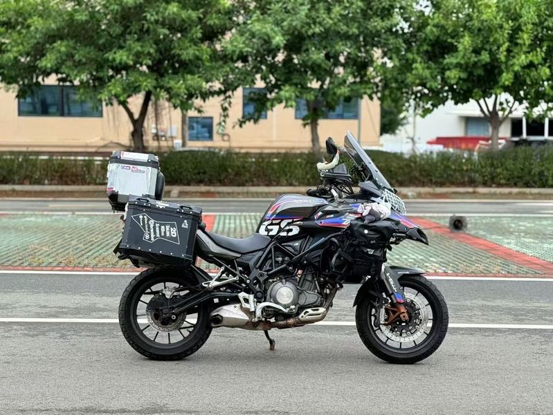 二手贝纳利金鹏 TRK502