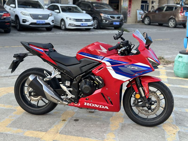 二手本田CBR400R