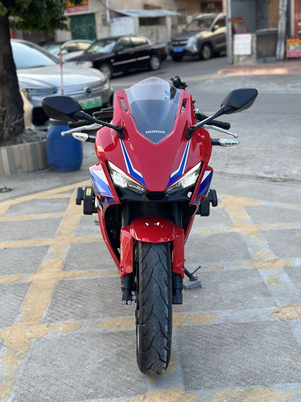 二手本田CBR400R
