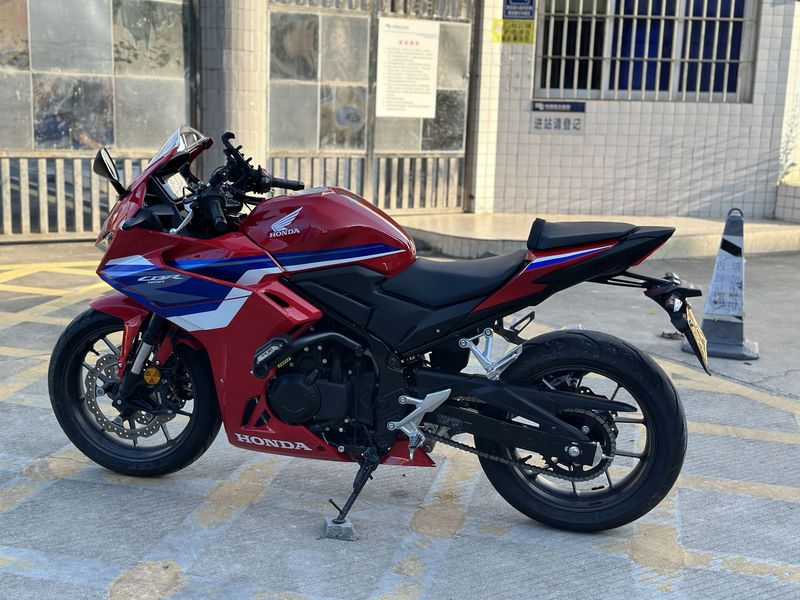 二手本田CBR400R