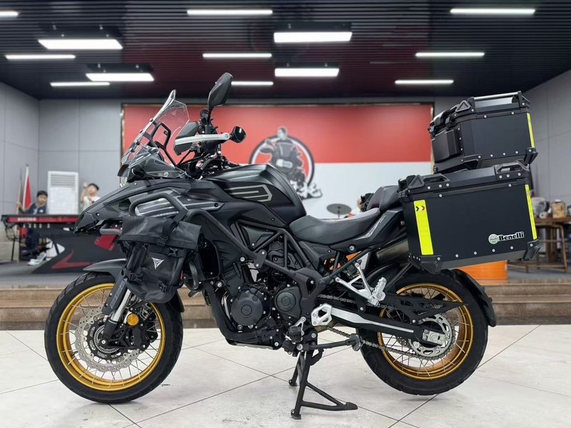 二手贝纳利TRK552