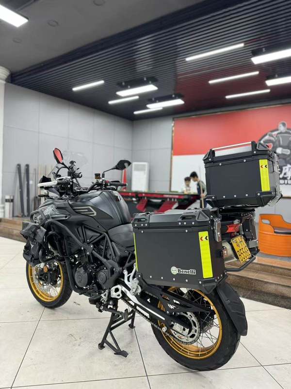 二手贝纳利TRK552