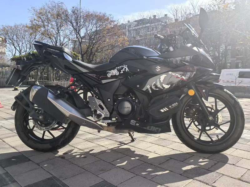 二手豪爵铃木GSX250R