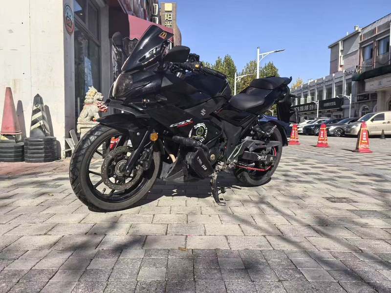 二手豪爵铃木GSX250R