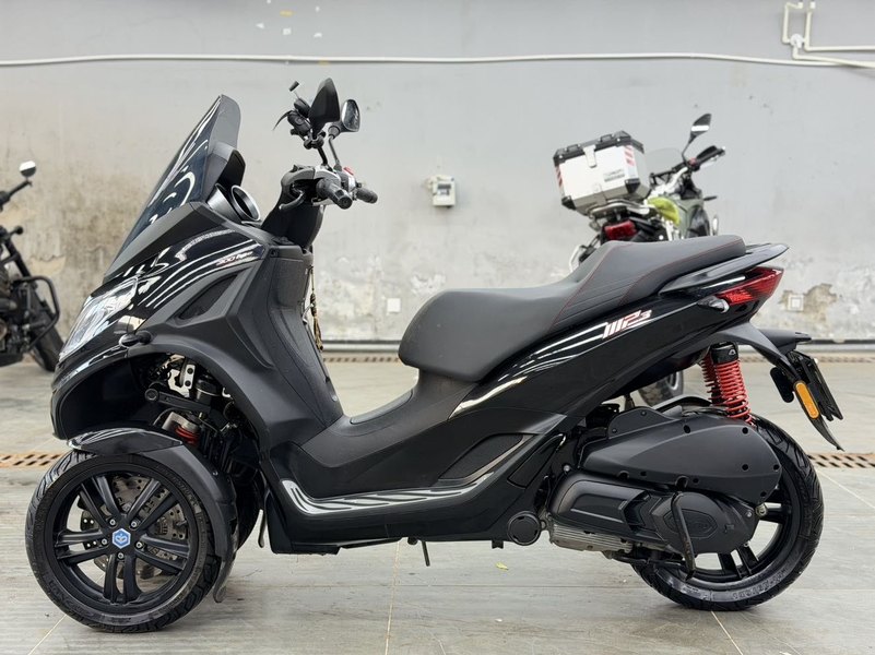 二手比亚乔MP3 300