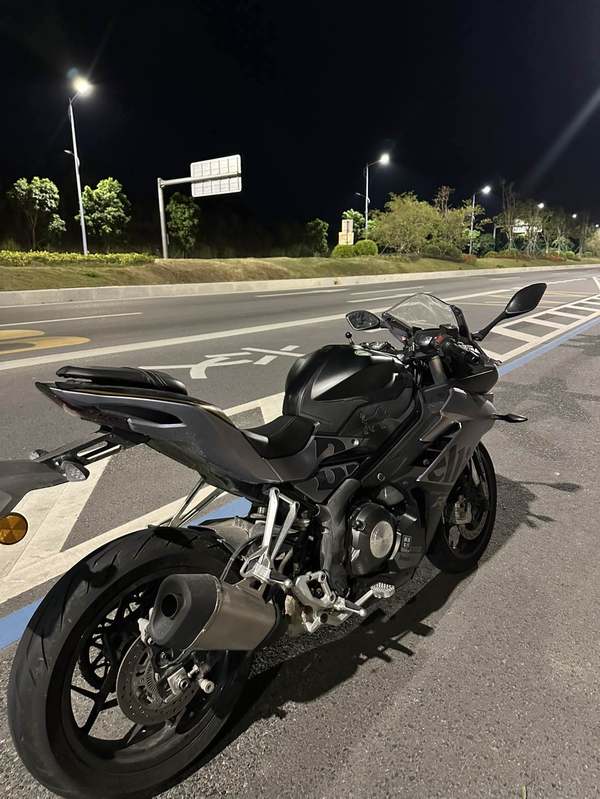 二手贝纳利龙卷风 Tornado 252R