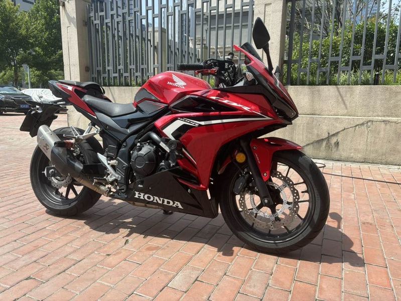 二手本田CBR400R