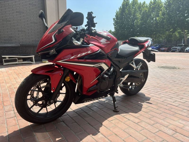 二手本田CBR400R