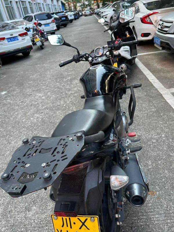 二手豪爵铃木骊驰 GW250