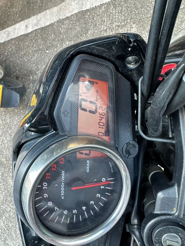 二手豪爵铃木骊驰 GW250