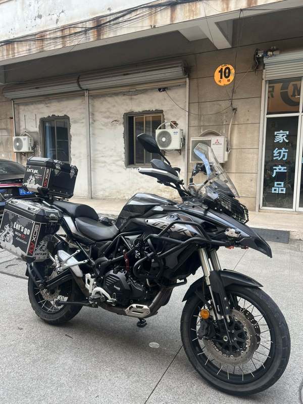 二手贝纳利金鹏 TRK502