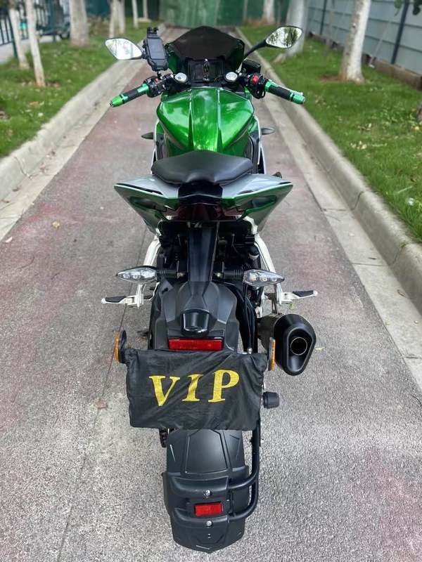 二手贝纳利龙卷风 Tornado 252R