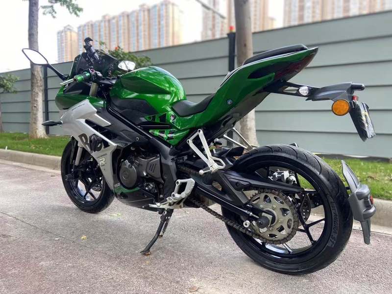 二手贝纳利龙卷风 Tornado 252R