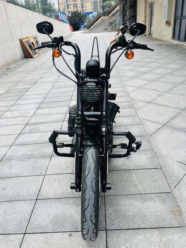 二手哈雷戴维森Iron883 硬汉