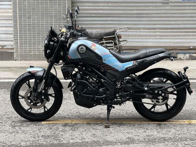 二手贝纳利幼狮 Leoncino 150