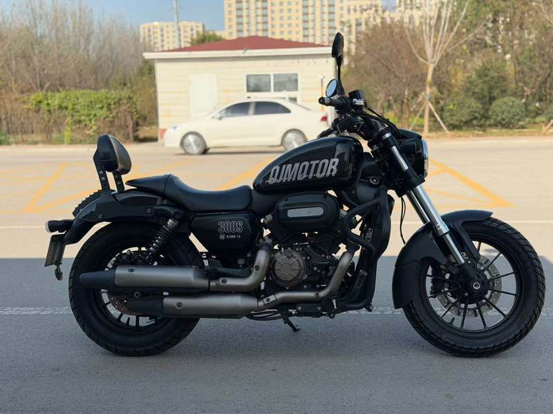 二手QJMOTOR闪300