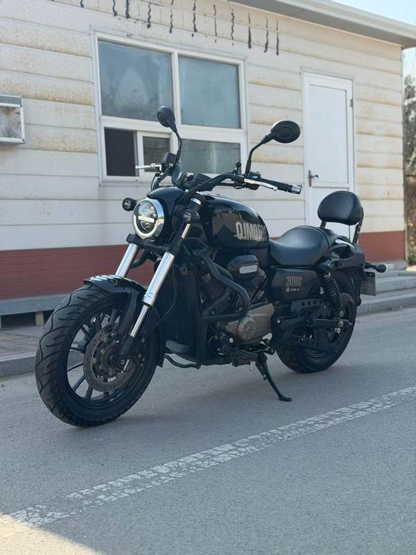 二手QJMOTOR闪300