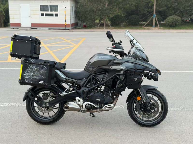 二手贝纳利金鹏 TRK502