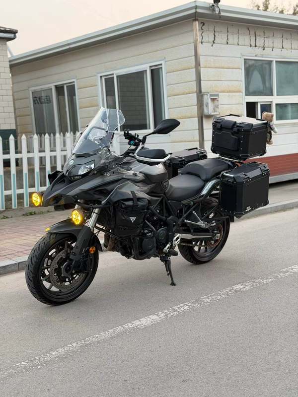 二手贝纳利金鹏 TRK502