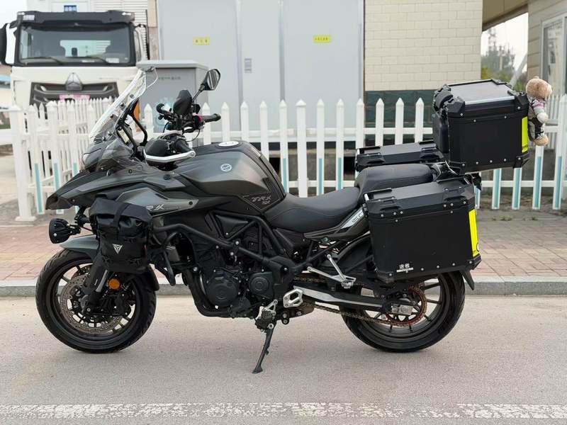 二手贝纳利金鹏 TRK502