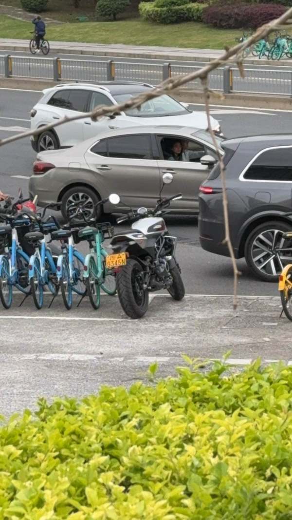 二手哈雷戴维森X 350