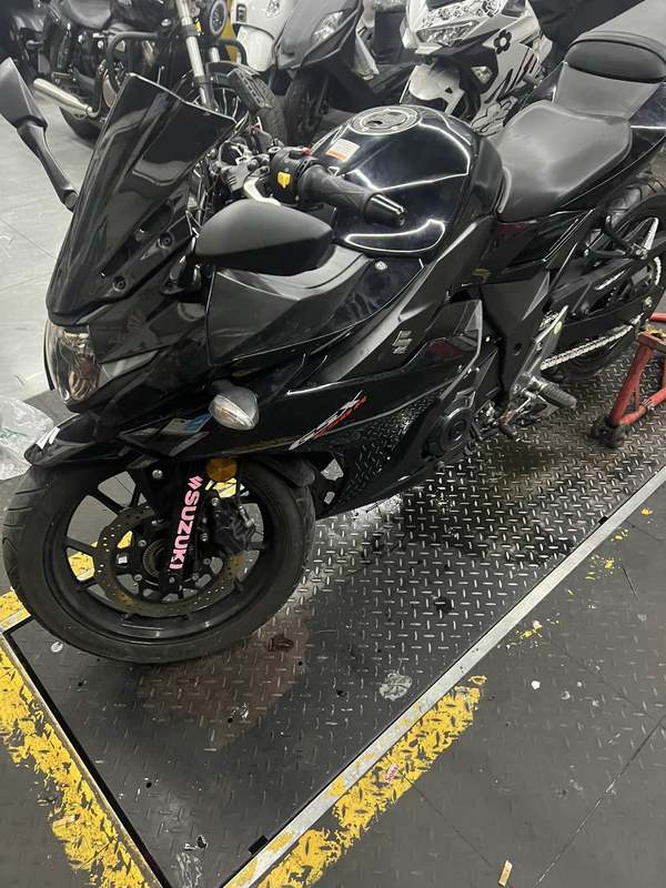 二手豪爵铃木GSX250R