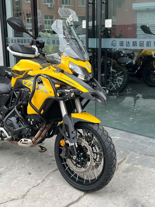 二手贝纳利金鹏 TRK502