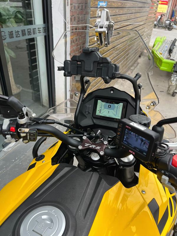 二手贝纳利金鹏 TRK502