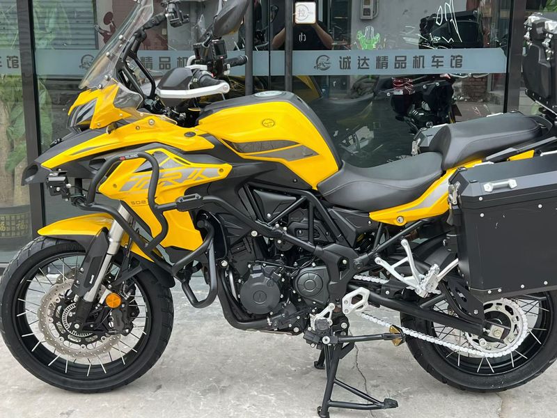 二手贝纳利金鹏 TRK502