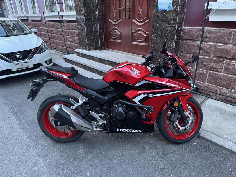 二手本田CBR400R