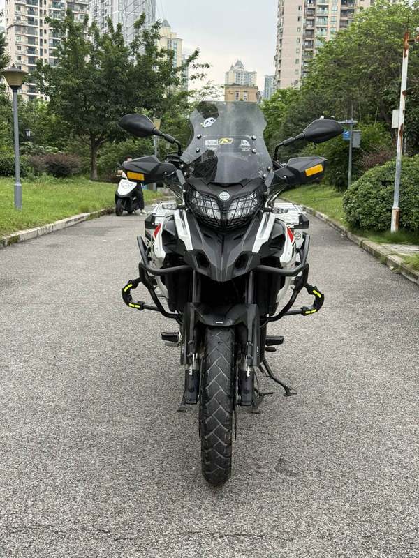 二手贝纳利金鹏 TRK502