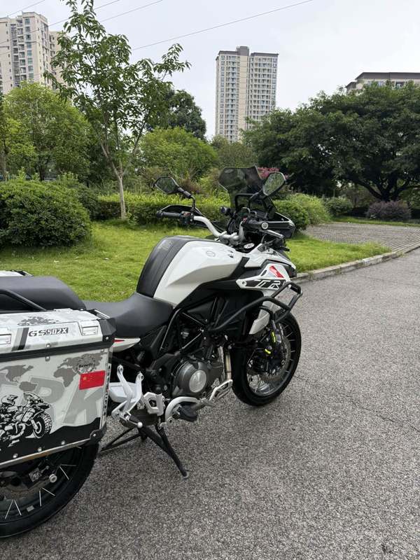 二手贝纳利金鹏 TRK502