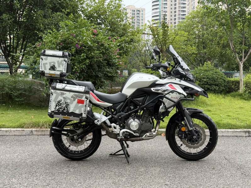 二手贝纳利金鹏 TRK502