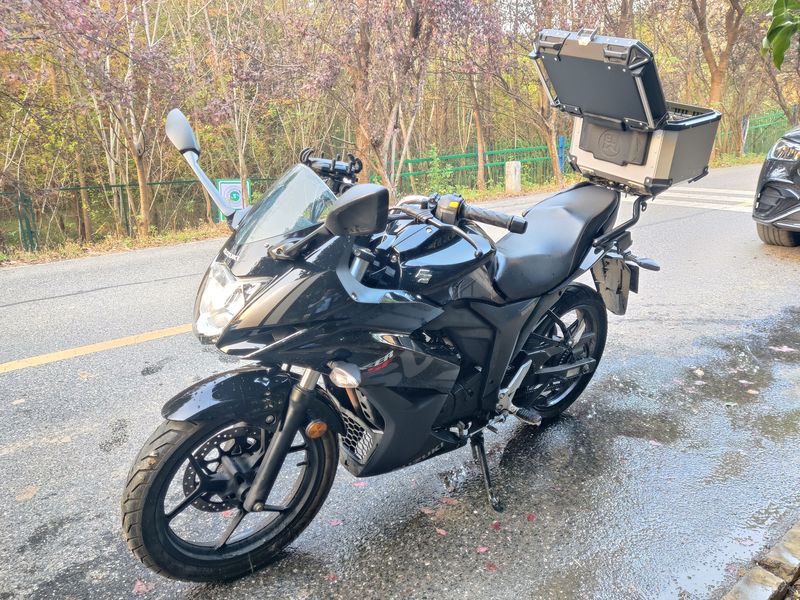 二手济南铃木极客飒 Gixxer 155