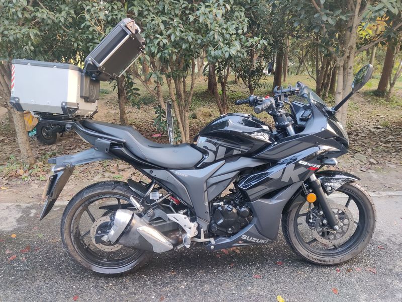 二手济南铃木极客飒 Gixxer 155