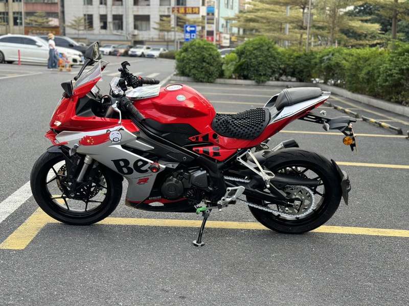 二手贝纳利龙卷风 Tornado 252R