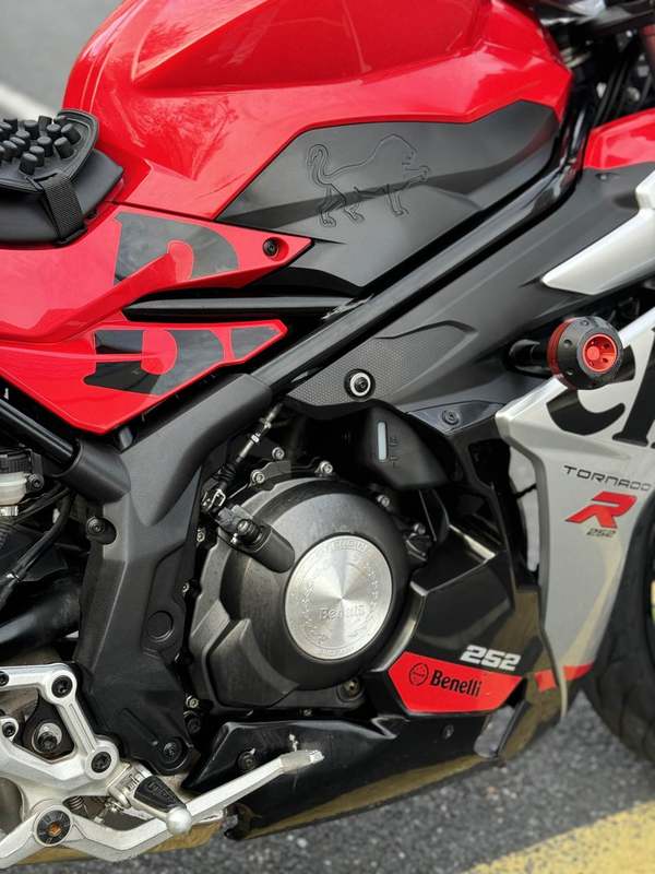 二手贝纳利龙卷风 Tornado 252R