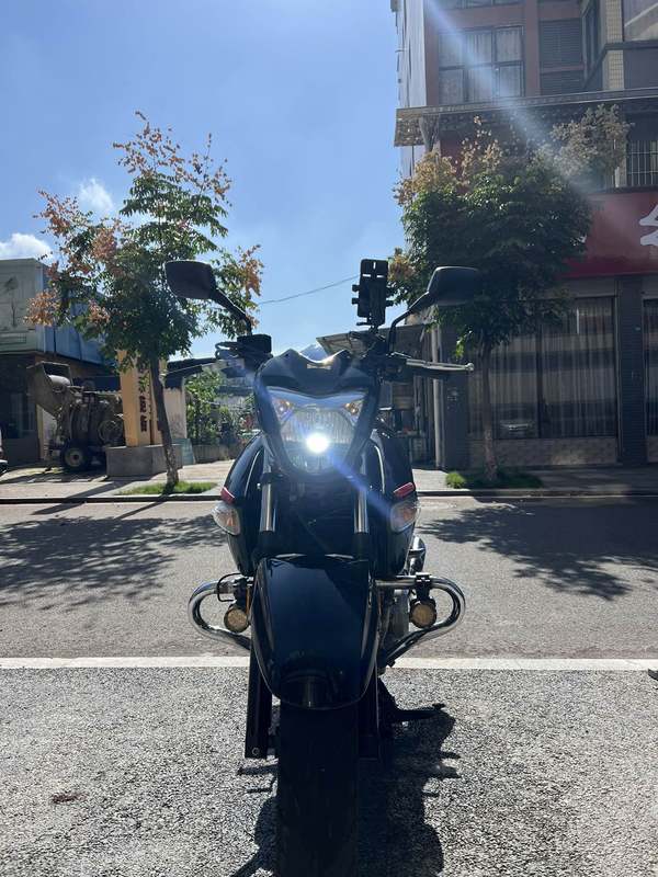 二手豪爵铃木骊驰 GW250