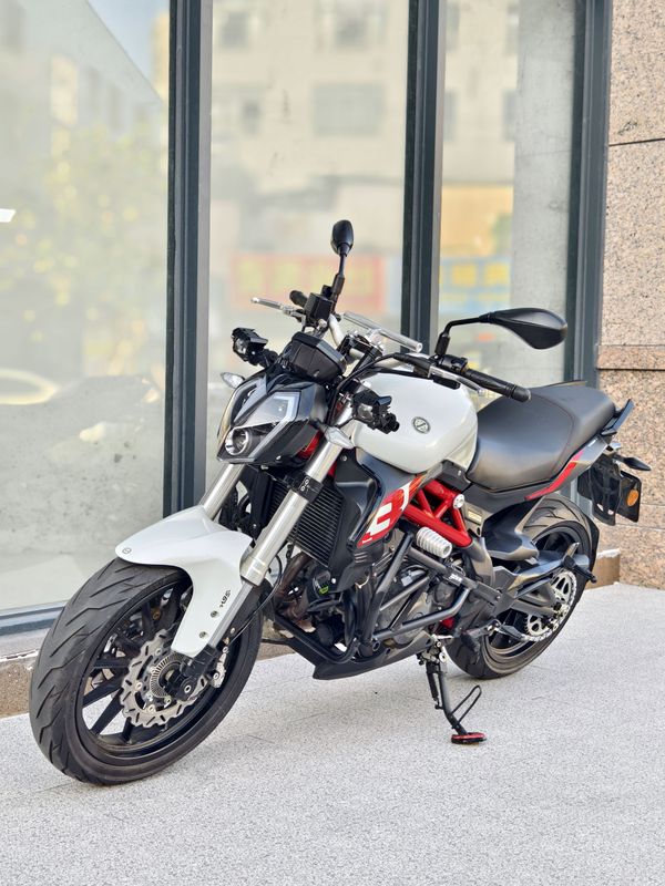 二手贝纳利蓝宝龙 BN302S