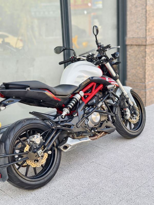 二手贝纳利蓝宝龙 BN302S