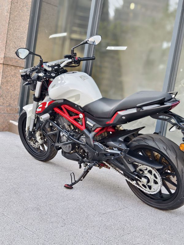 二手贝纳利蓝宝龙 BN302S