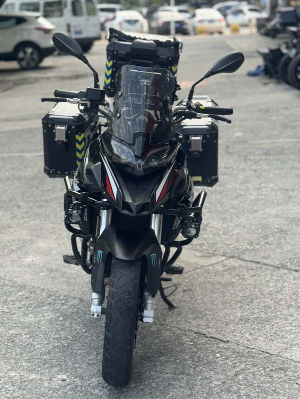 二手贝纳利金鹏 TRK251