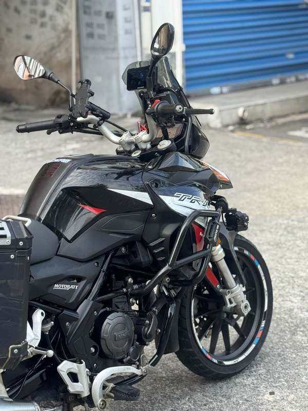 二手贝纳利金鹏 TRK251