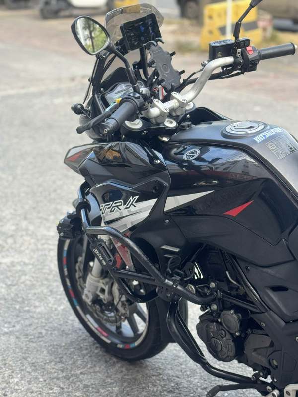 二手贝纳利金鹏 TRK251