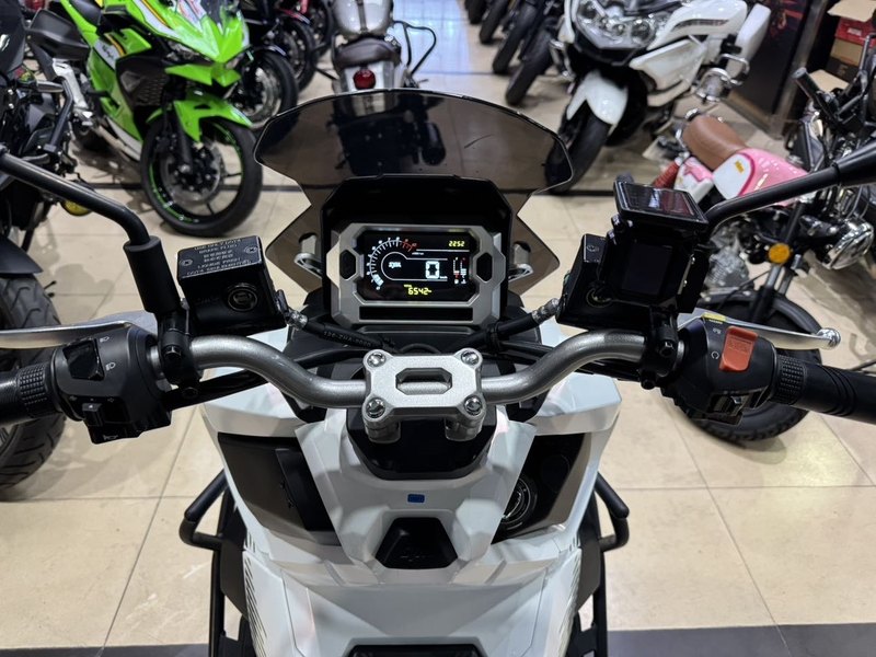 二手三阳哈士奇 Husky ADV150