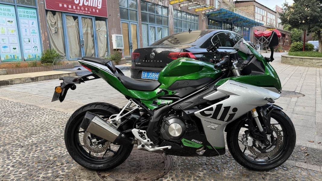 二手贝纳利龙卷风 Tornado 252R