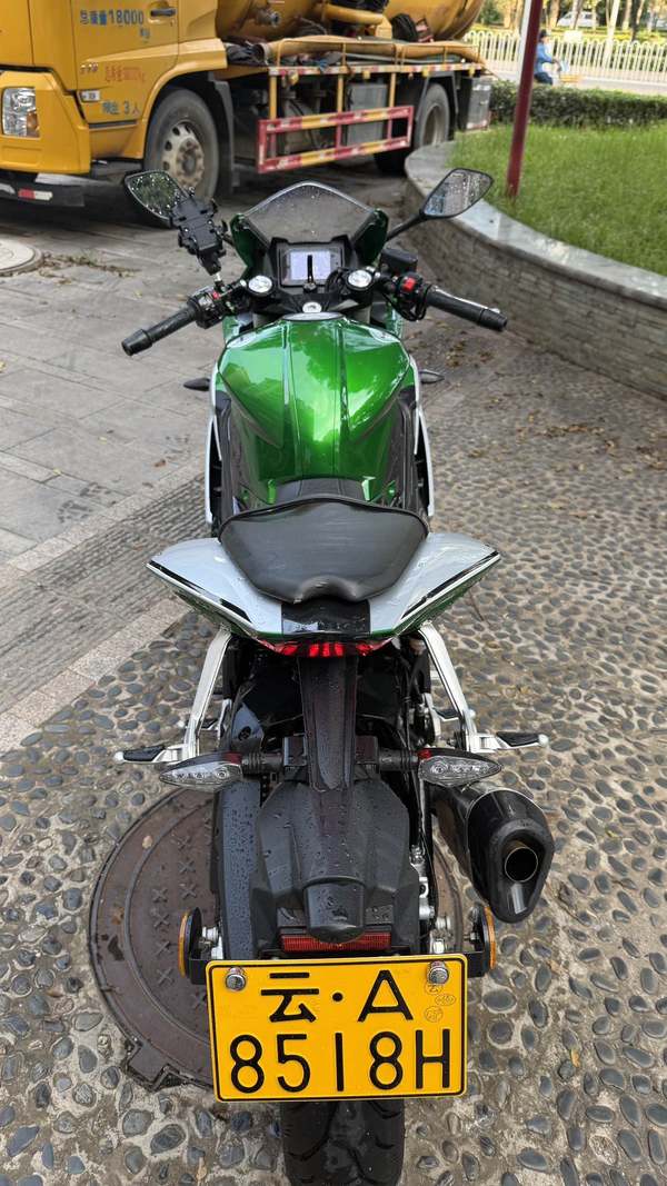 二手贝纳利龙卷风 Tornado 252R