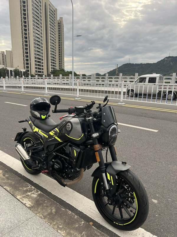 二手贝纳利幼狮 Leoncino 250