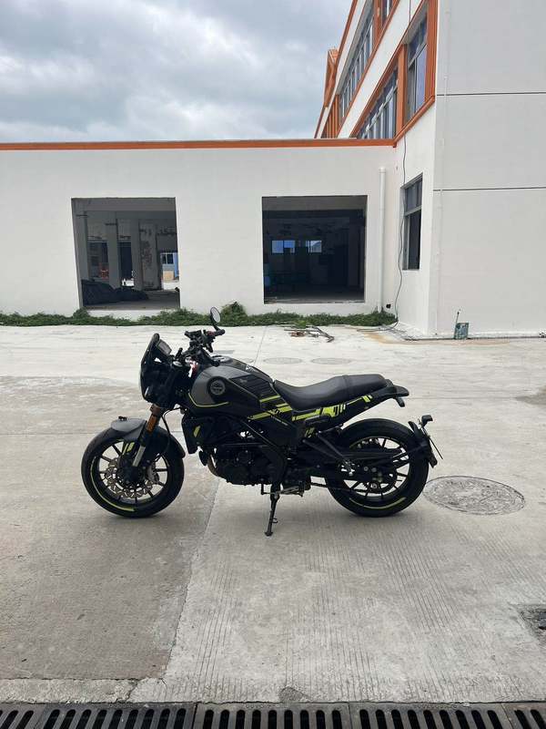 二手贝纳利幼狮 Leoncino 250