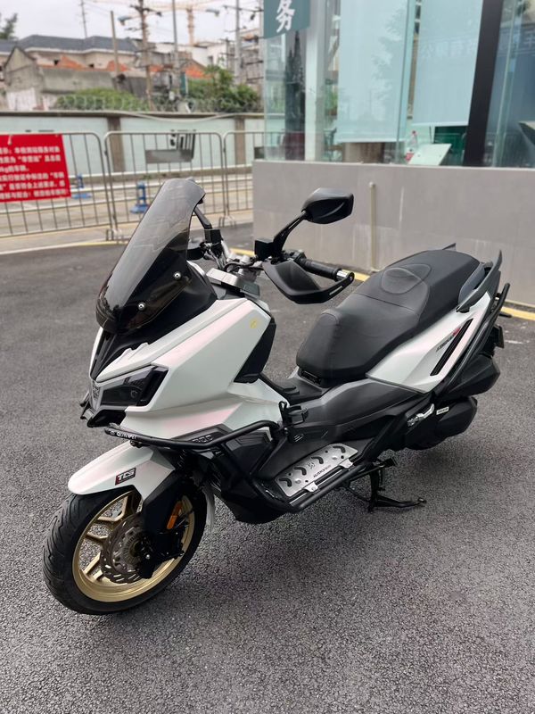 二手三阳哈士奇 Husky ADV300